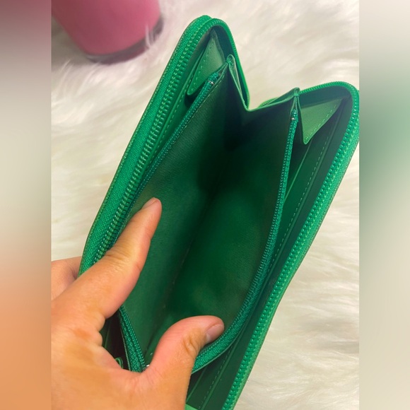 Full Inclusion Chanel Caviar Wallet - Picture 13 of 16